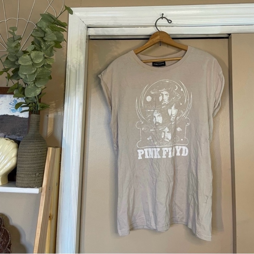 Pink Floyd beige graphic t-shirt